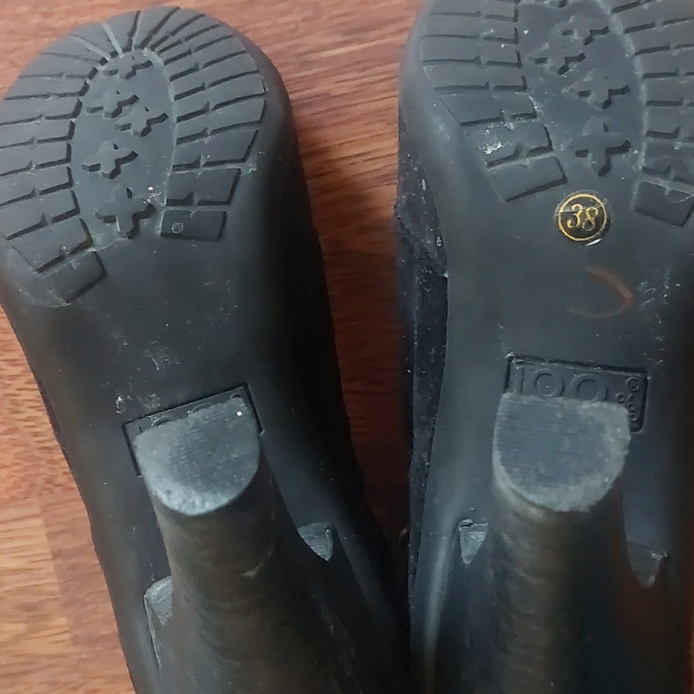 Booties - Picture 6 of 7